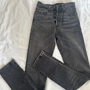 Levi's Women's Skinny Jeans - Dark Gray